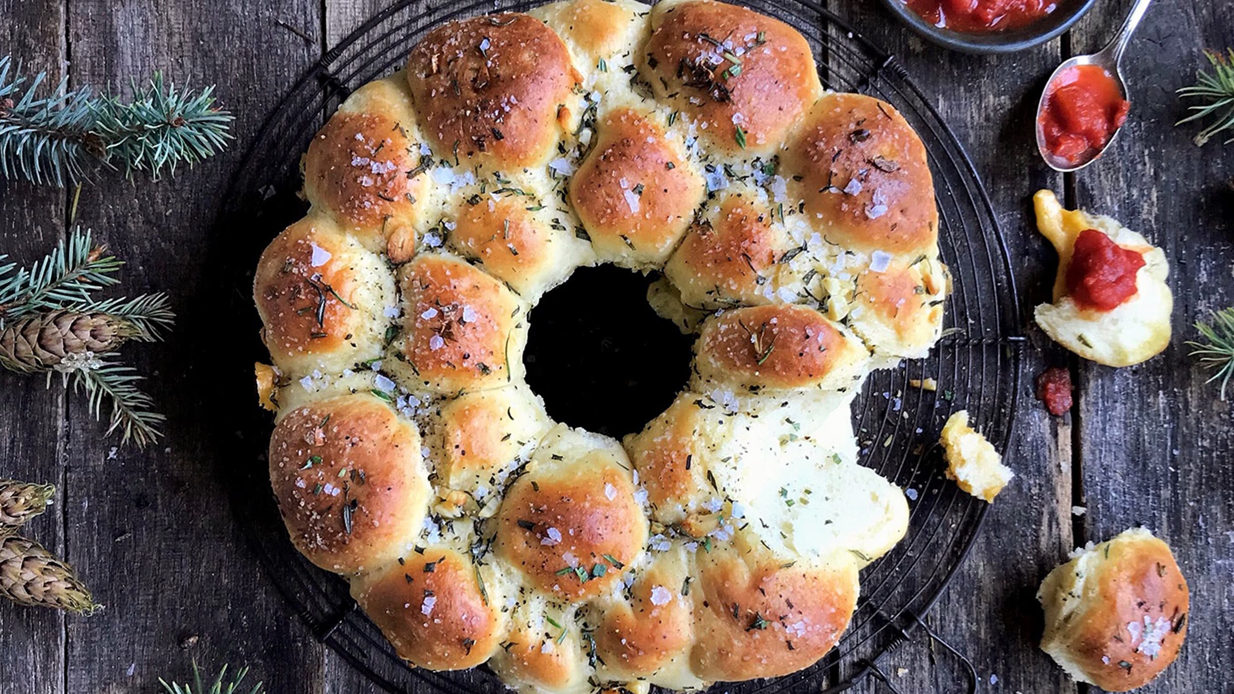 Cheddar rosemary rolls recipe